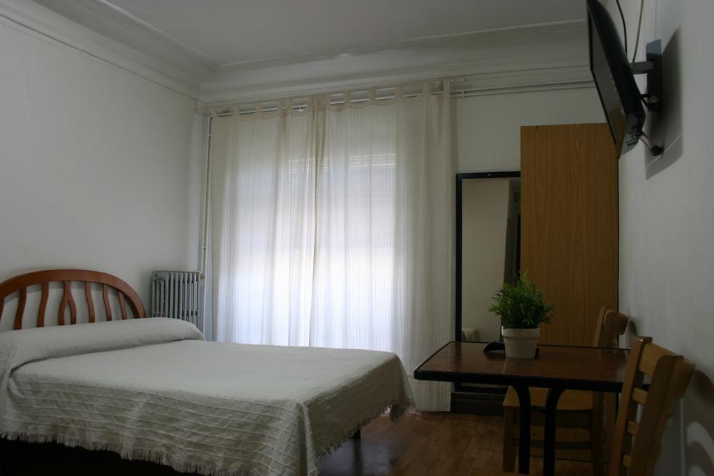 Hostal Madrid Centro Værelse billede