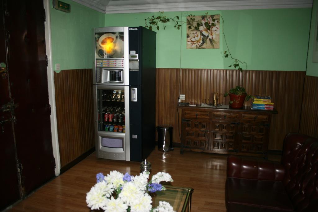 Hostal Madrid Centro Eksteriør billede